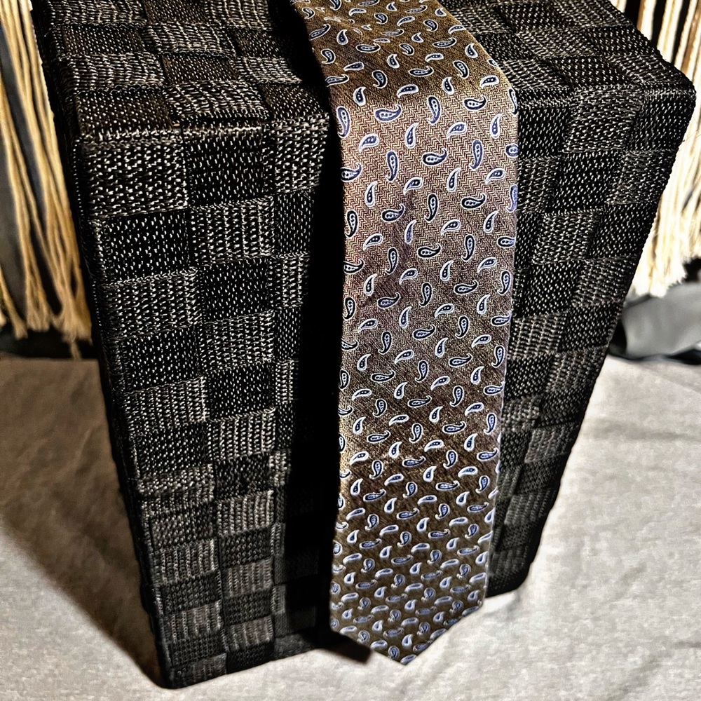 Joseph Abboud 100% Silk - Mens Tie